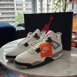 Air Jordan 4 Retro "White
Cement" Men's Shoes 
Style FV5029-100